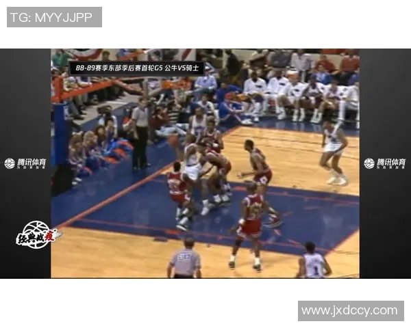 东契奇精准传球助攻范德比尔特轻松上篮得分展现默契配合