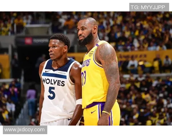 森林狼主场表现出色爱德华兹与浓眉各自贡献精彩数据轻取湖人