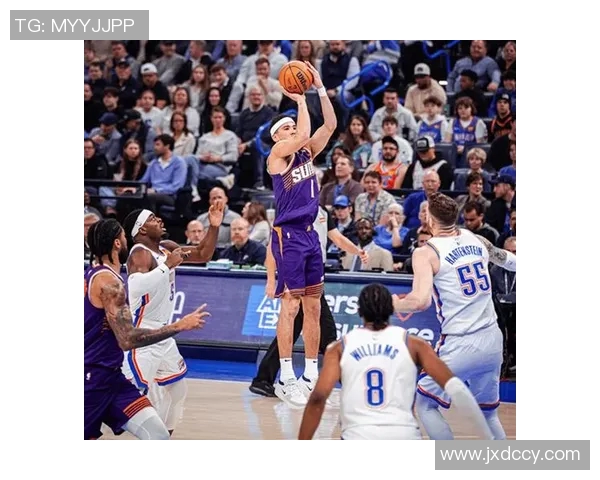 亚历山大持球突破 篮下一打三抛投命中