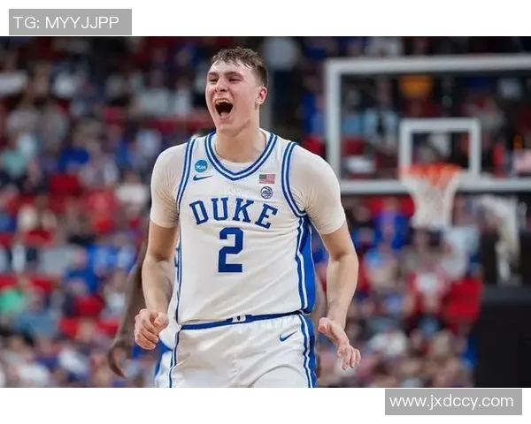 弗拉格:拇指只是轻微扭伤不严重,现在能做的就是继续努力 弗拉格:拇指只是轻微扭伤不严重,现在能做的就是继续努力